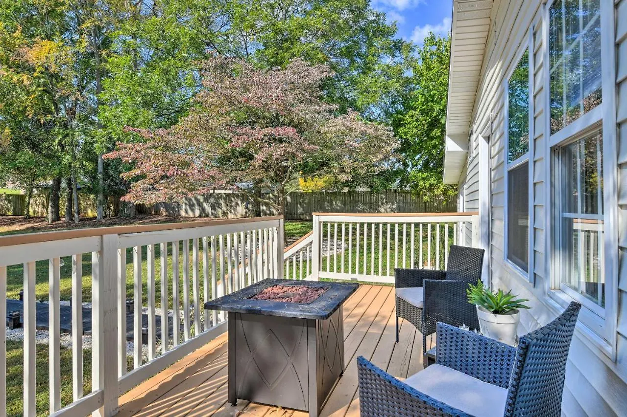 The Blackberry Place In Charlotte Fire Pit بيت للعطل